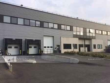 location entrepôt 2 558 m²