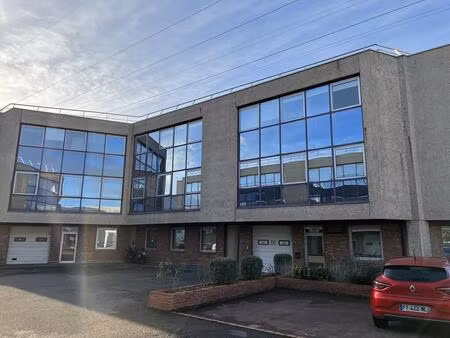 location entrepôt 372 m²