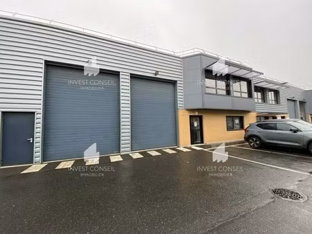 location local d'activités 268 m²