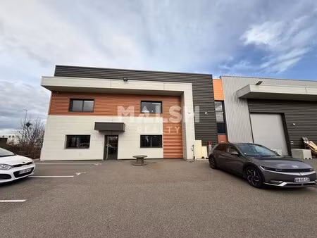 location local d’activités jonage 69330 841m²