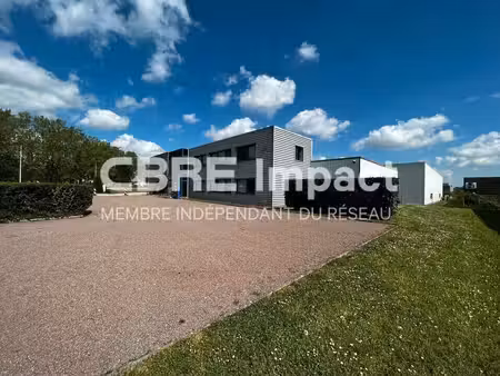 location local d’activités 918m²