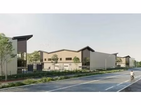 location local d'activités 1 304 m²