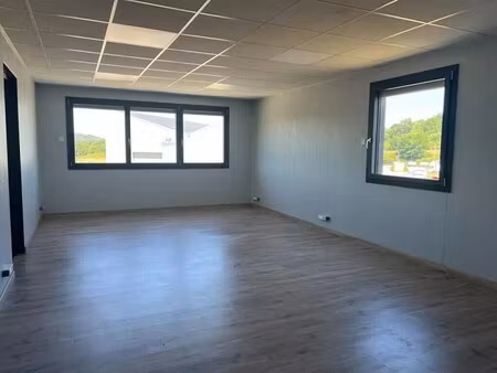 location bureaux 32 m²