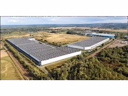 location entrepôt bruyeres sur oise 95820 4896m² à 10043m²