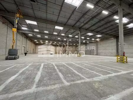 location entrepôt roissy en brie 77680 9210m²