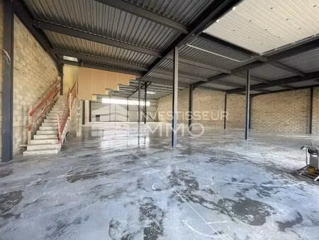 location local d'activités 467 m²