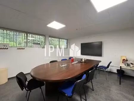 location local d’activités les pennes-mirabeau 13170 50m² à 918m²