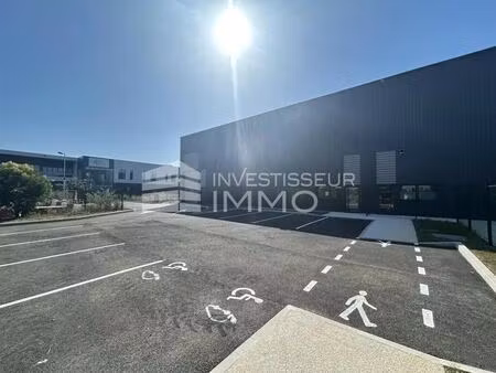 location local d'activités 4 342 m²