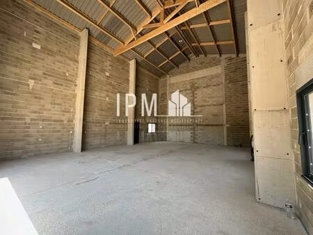 location local d’activités rognac 13340 140m²