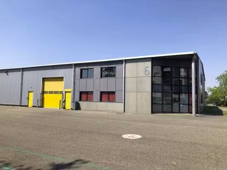 location local d’activités vaulx-en-velin 69120 1056m²