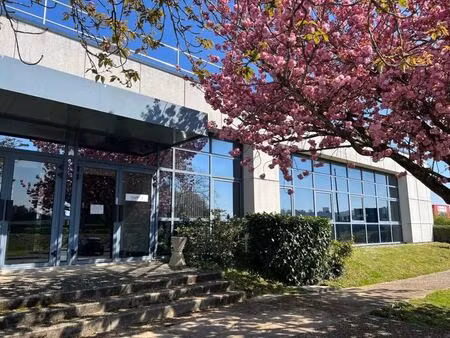 location bureaux 343 m² à 566 m²