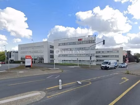 location bureaux 270 m²