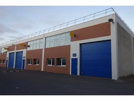 location bureaux 42 m² à 1 143 m²