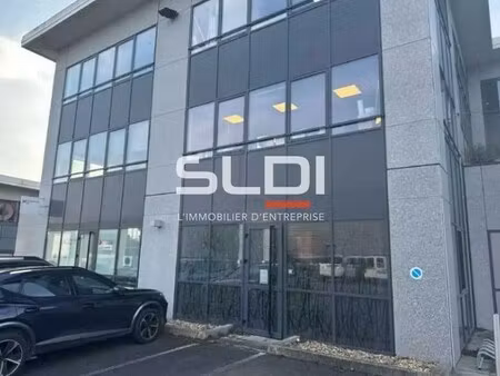 location bureaux 96 m²
