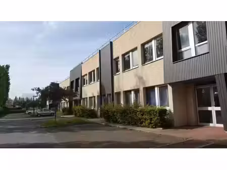 location local d'activités 443 m² à 1 347 m²