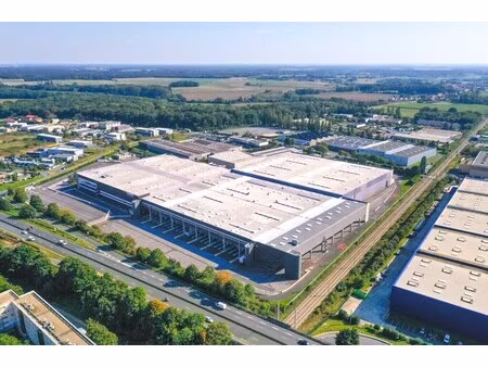 location entrepôt gretz-armainvilliers 77220 44656m²