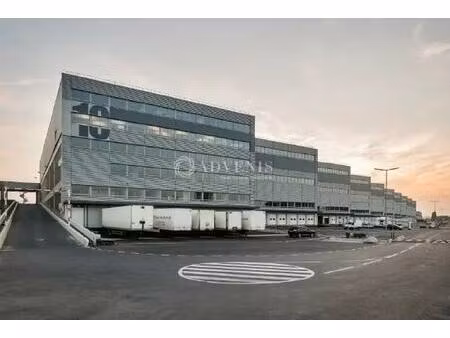 location entrepôt pantin 93500 2858m² à 8651m²