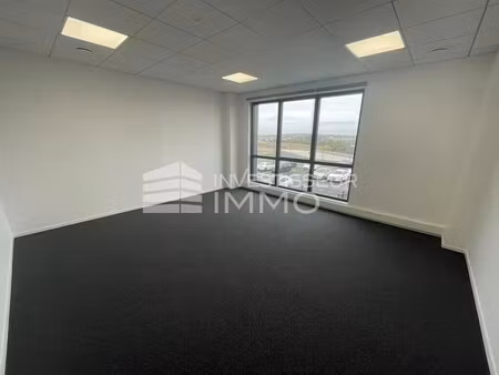 location entrepôt saint quentin fallavier 38070 10124m²