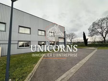 location entrepôt 670 m²
