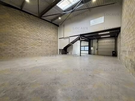 location local d'activités 230 m²