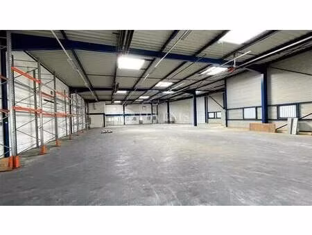 location local d'activités 391 m² à 1 454 m²