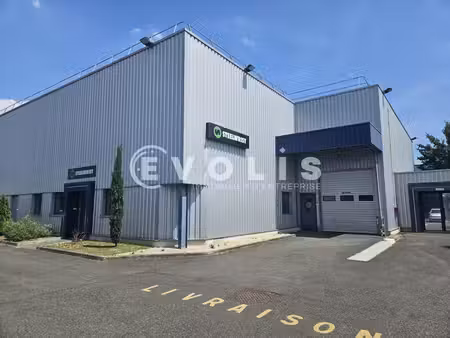 location local d’activités 660m²
