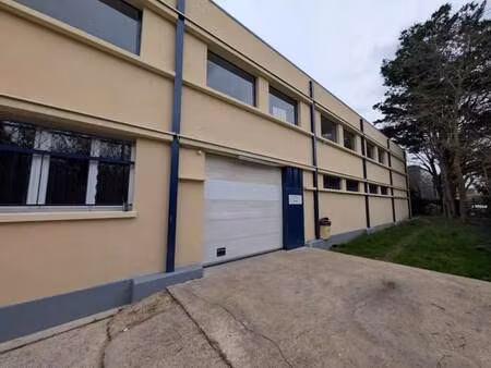 location local d’activités eaubonne 95600 209m²