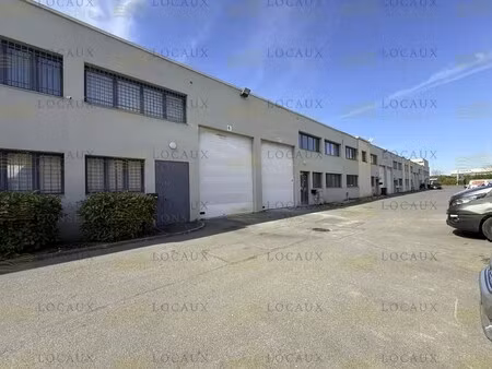 location local d’activités emerainville 77184 390m²