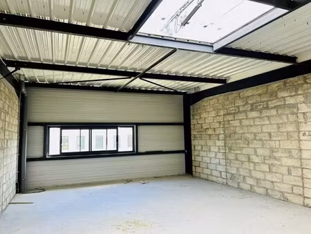 location local d'activités 110 m² à 1 589 m²