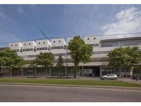 location local d'activités 245 m² à 4 186 m²