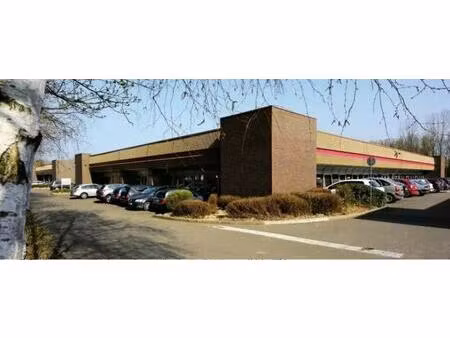location local d’activités trappes 78190 375m² à 2027m²