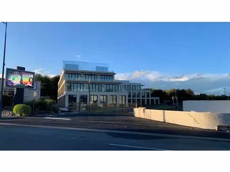 location bureaux 700 m²
