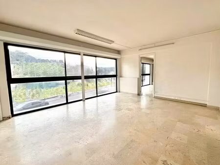 location bureaux 190 m²