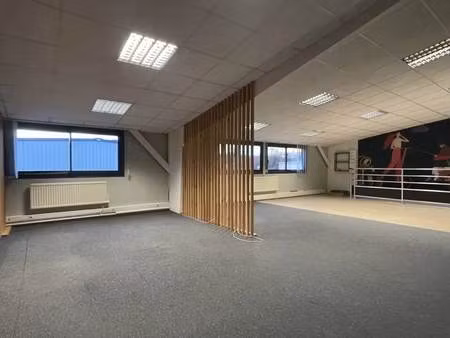 location bureaux 120 m²