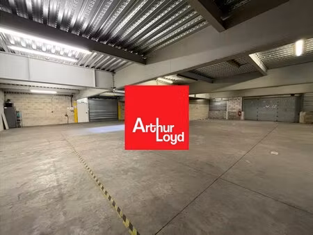 location entrepôt 374 m² à 5 815 m²