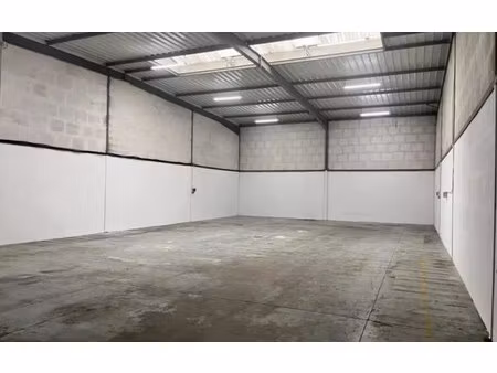 location entrepôt 722 m²