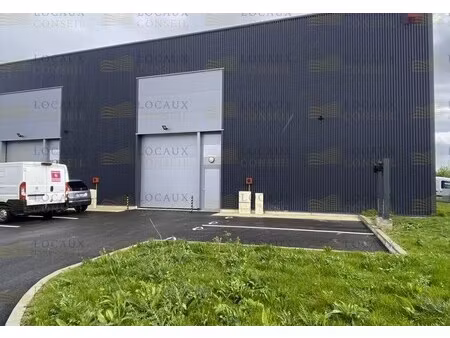 location entrepôt 392 m²