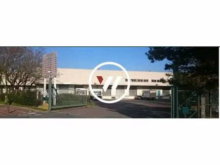 location entrepôt 750 m²