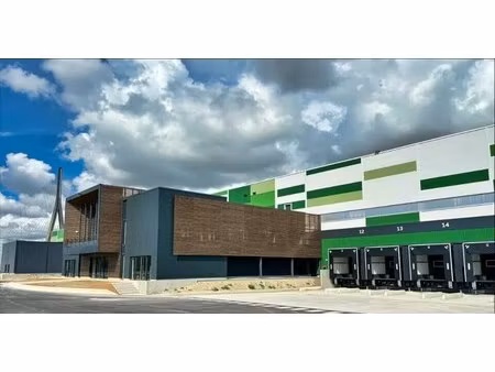 location entrepôt 6 000 m² à 31 470 m²