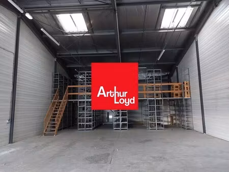 location entrepôt 193 m²
