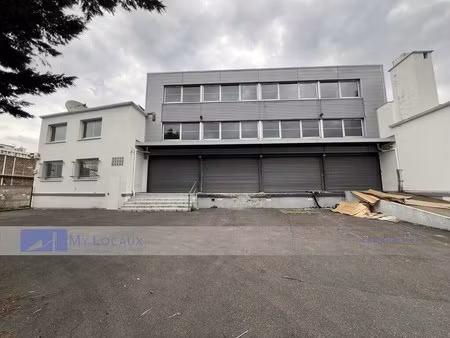 location entrepôt 2 391 m²