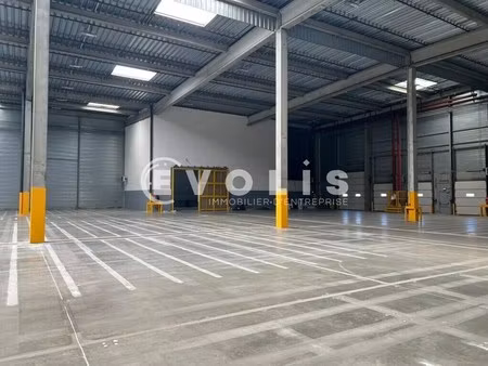 location entrepôt saint quentin fallavier 38070 10124m²