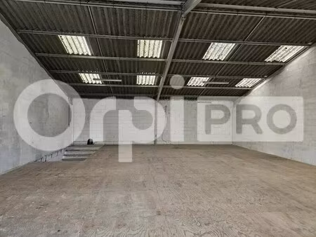 location local d’activités cavignac 33620 320m²