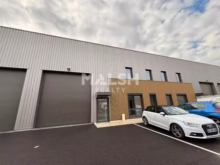 location local d'activités 229 m²