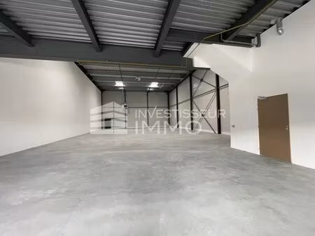 location local d'activités 467 m²