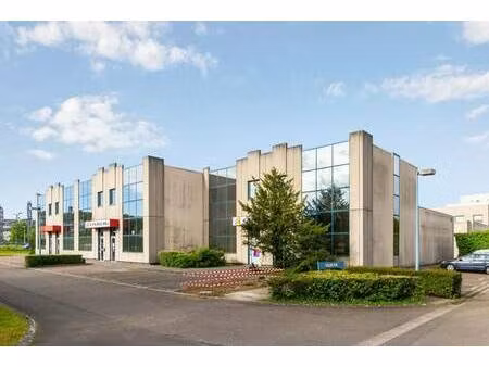 location local d’activités la verriere 78320 218m²