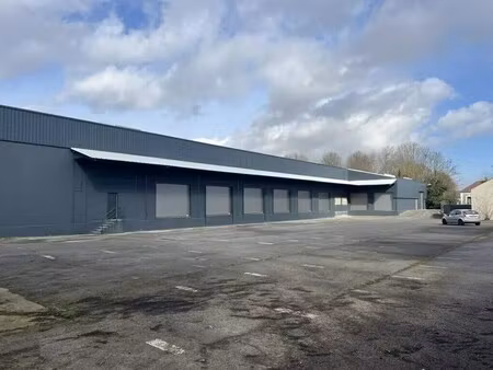 location local d'activités 5 505 m²