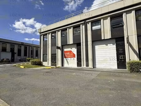 location local d’activités lognes 77185 425m²