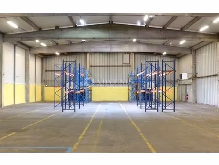 location local d'activités 1 449 m²