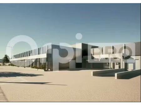 location local d'activités 465 m²